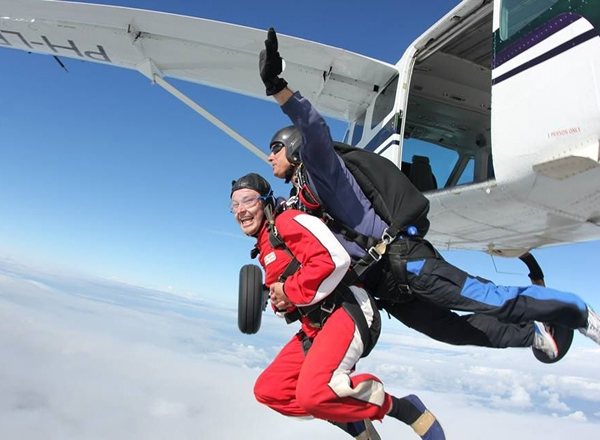 Legacymedia 3497 Parachutejump Imagegallery10