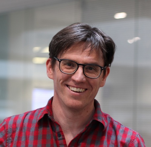 A photo of Dr Robert Chuter.