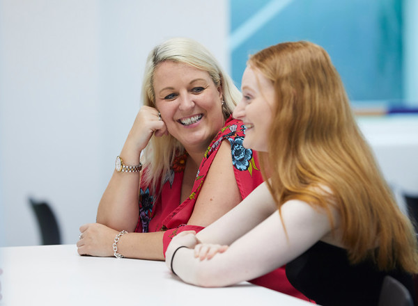 Pan Artists, patients talking, restaurant