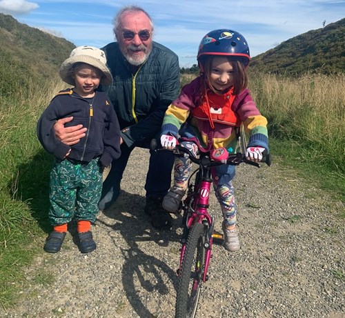Robin with his 2 young grandchildren